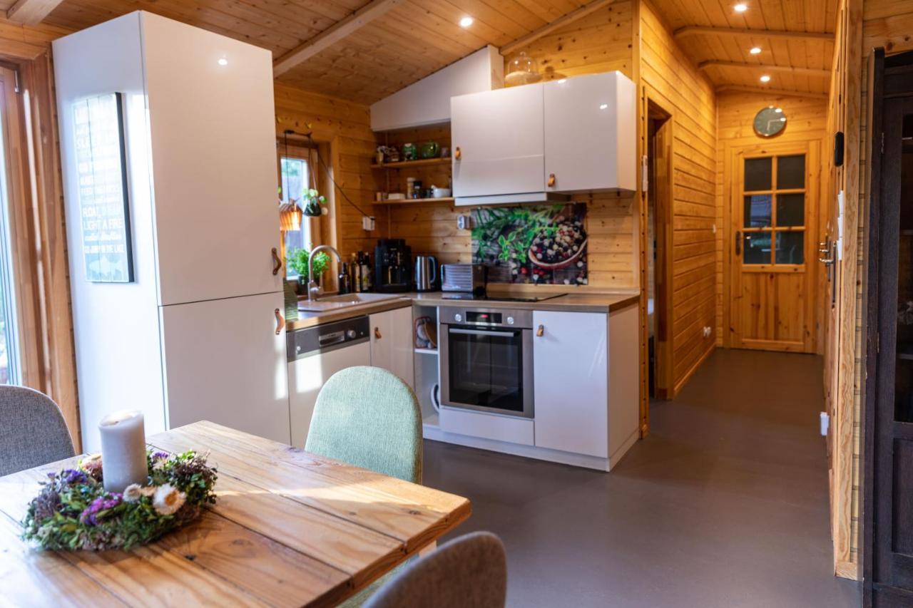 Chalet "Waldhauszeit" Am See Mücke Exteriör bild